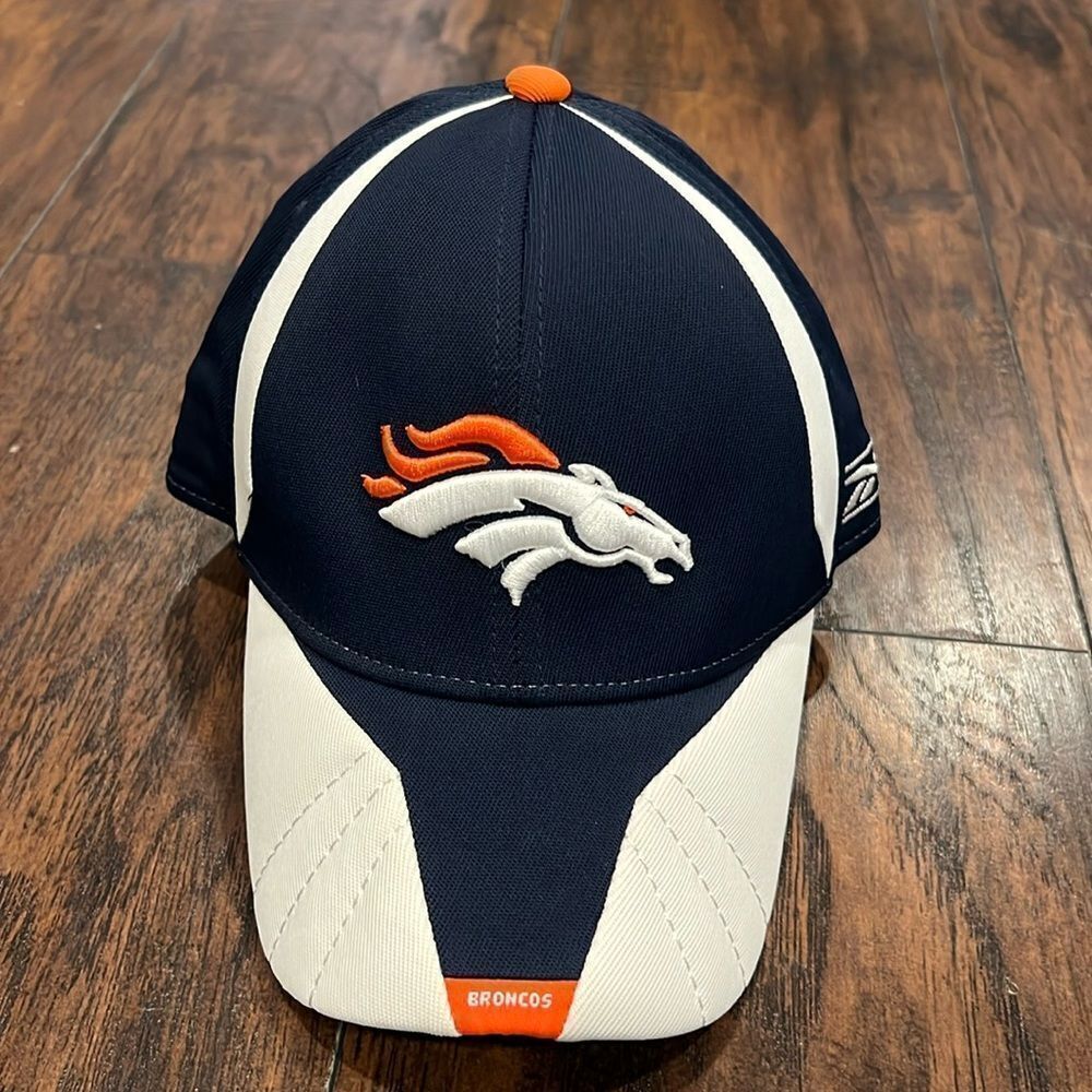 VTG Reebok NFL Denver Broncos Hat Navy Men’s one size fits all NFL authentic